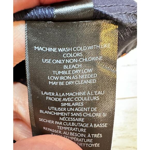 Maeve size 4 embroidered floral button up navy blue blouse preppy academia caree - Picture 7 of 8